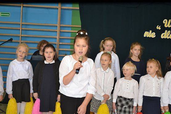 Grafika #24: Uczymy się nie dla szkoły lecz dla życia.