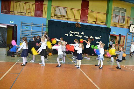 Grafika #28: Uczymy się nie dla szkoły lecz dla życia.