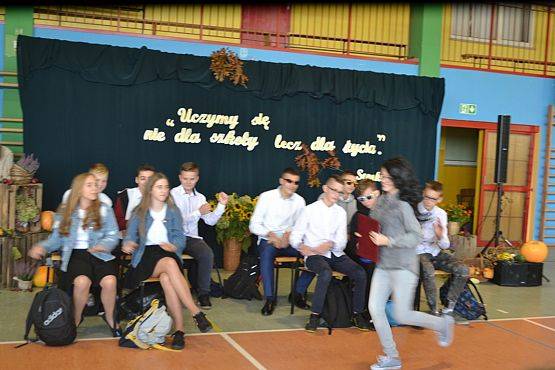 Grafika #47: Uczymy się nie dla szkoły lecz dla życia.