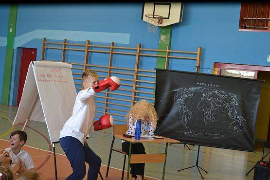 Grafika #53: Uczymy się nie dla szkoły lecz dla życia.