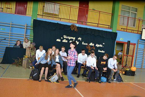 Grafika #57: Uczymy się nie dla szkoły lecz dla życia.