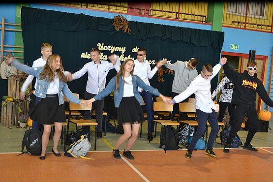 Grafika #61: Uczymy się nie dla szkoły lecz dla życia.