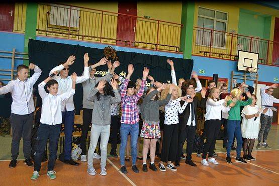 Grafika #68: Uczymy się nie dla szkoły lecz dla życia.