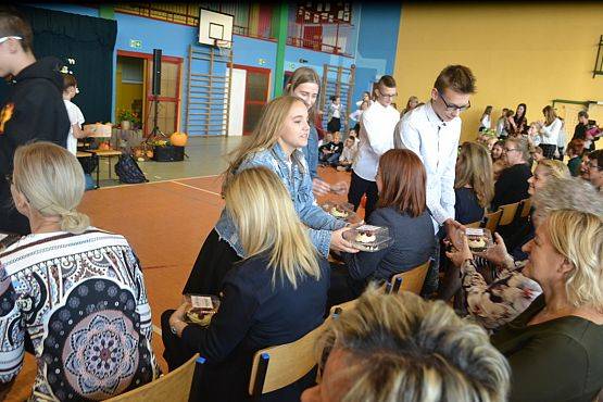 Grafika #72: Uczymy się nie dla szkoły lecz dla życia.