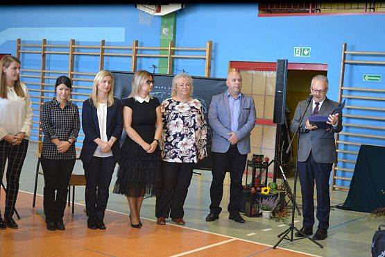 Grafika #76: Uczymy się nie dla szkoły lecz dla życia.