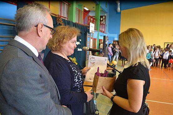 Grafika #84: Uczymy się nie dla szkoły lecz dla życia.