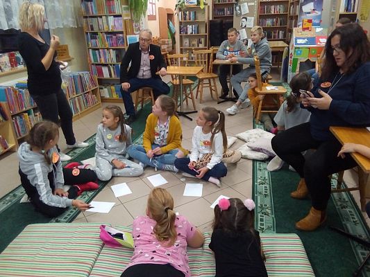 Grafika #4: NOC BIBLIOTEK