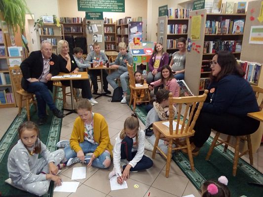 Grafika #23: NOC BIBLIOTEK