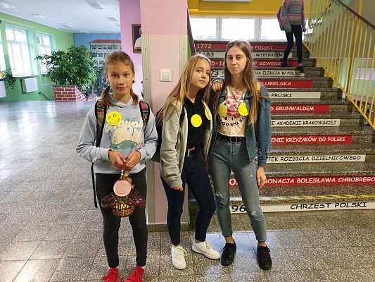 Grafika #2: Światowy Dzień Uśmiechu