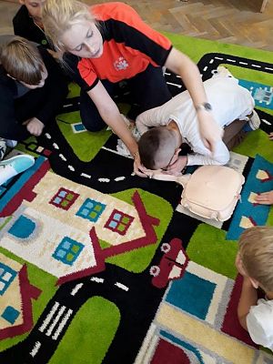 Grafika #3: Zajęcia z pierwszej pomocy w klasie II