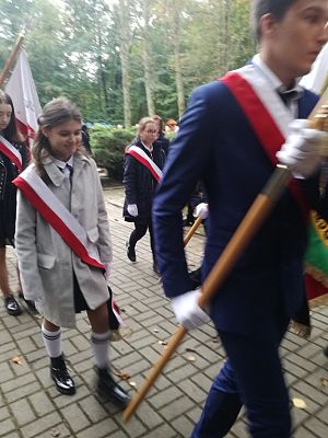 Grafika #6: Uroczystość patriotyczno – religijna ku czci pomordowanych więźniów KL Stutthof