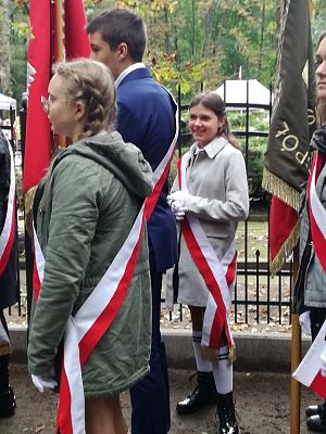 Grafika #7: Uroczystość patriotyczno – religijna ku czci pomordowanych więźniów KL Stutthof