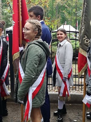 Grafika #9: Uroczystość patriotyczno – religijna ku czci pomordowanych więźniów KL Stutthof