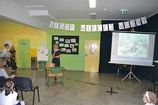 Grafika #0: NIGDY WIĘCEJ WOJNY