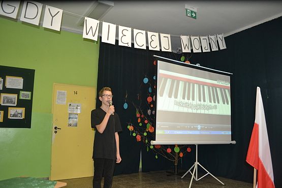 Grafika #6: NIGDY WIĘCEJ WOJNY