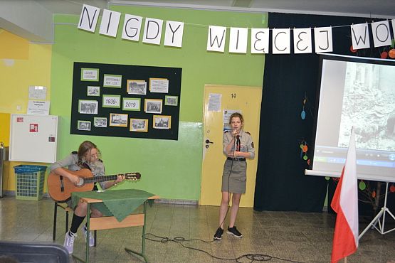 Grafika #17: NIGDY WIĘCEJ WOJNY