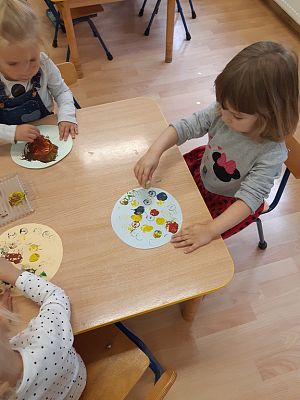 Grafika #12: Dzień kropki w przedszkolu