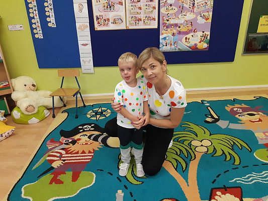 Grafika #18: Dzień kropki w przedszkolu