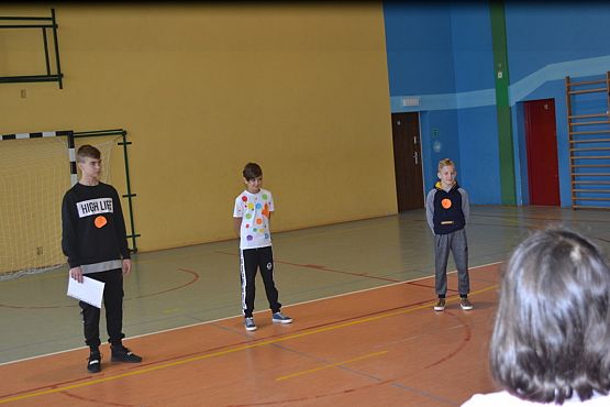 Grafika #39: Międzynarodowy Dzień Kropki – święto kreatywności, odwagi i zabawy.