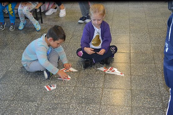 Grafika #19: MRÓWKA I POLICJA W PRZEDSZKOLU – bezpieczeństwo w ruchu drogowym