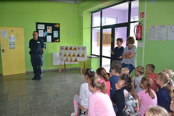 Grafika #5: SPOTKANIE Z DZIELNICOWYM