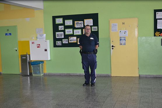 Grafika #7: SPOTKANIE Z DZIELNICOWYM