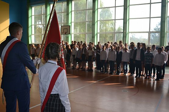 Grafika #2: Uroczyste rozpoczęcie roku szkolnego 2019/2020