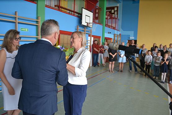 Grafika #7: Uroczyste rozpoczęcie roku szkolnego 2019/2020