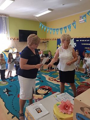 Grafika #5: ,,Bo wakacji nadszedł czas()"