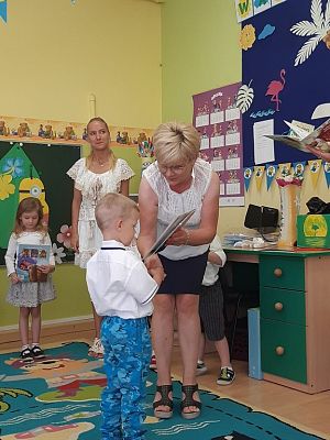 Grafika #14: ,,Bo wakacji nadszedł czas()"