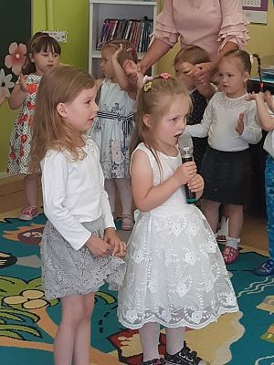 Grafika #15: ,,Bo wakacji nadszedł czas()"