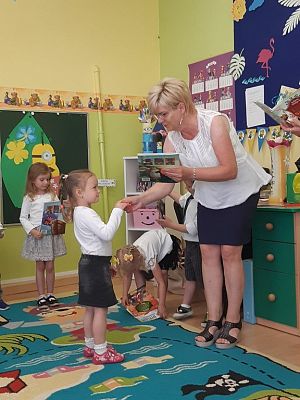 Grafika #16: ,,Bo wakacji nadszedł czas()"