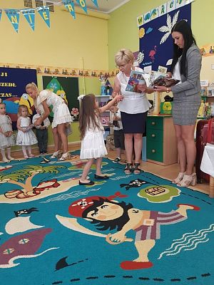 Grafika #31: ,,Bo wakacji nadszedł czas()"