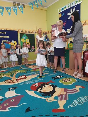 Grafika #36: ,,Bo wakacji nadszedł czas()"