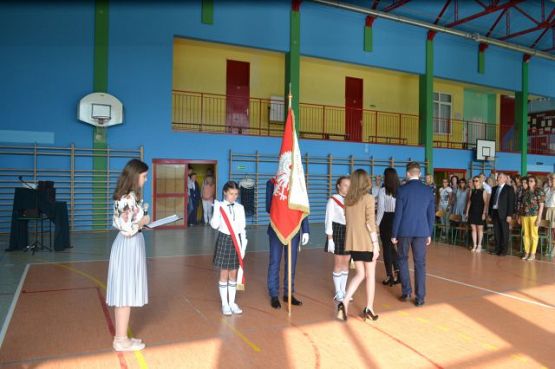 Grafika #7: Pożegnanie Absolwentów