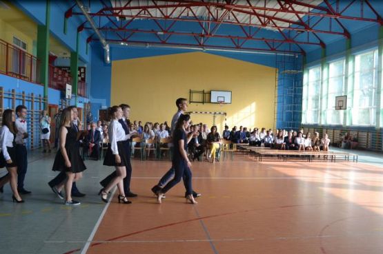 Grafika #8: Pożegnanie Absolwentów