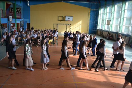 Grafika #9: Pożegnanie Absolwentów