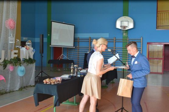 Grafika #22: Pożegnanie Absolwentów