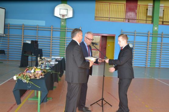 Grafika #34: Pożegnanie Absolwentów