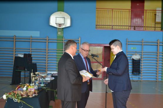 Grafika #35: Pożegnanie Absolwentów