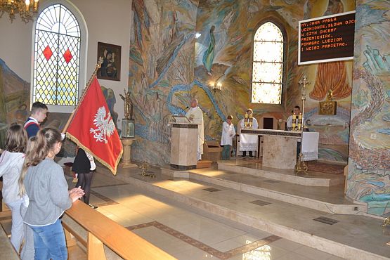 Grafika #0: MSZA ŚWIĘTA NA ZAKOŃCZENIE ROKU SZKOLNEGO 2018/2019