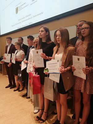 Grafika #4:  Najlepszy absolwent gimnazjum "