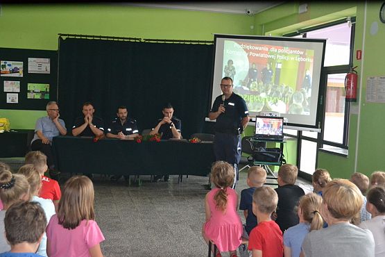 Grafika #16: Uroczyste podziękowanie policjantom z Komendy Powiatowej Policji w Lęborku