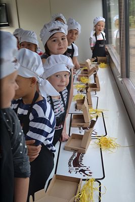 Grafika #11: Czekoladowy Autobus