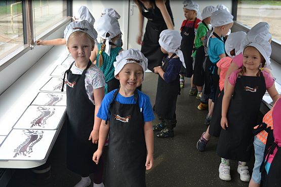 Grafika #22: Czekoladowy Autobus