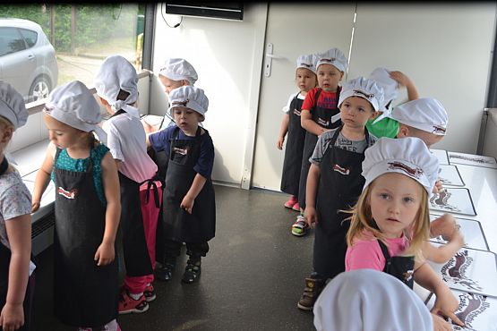 Grafika #28: Czekoladowy Autobus