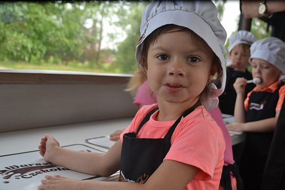 Grafika #35: Czekoladowy Autobus