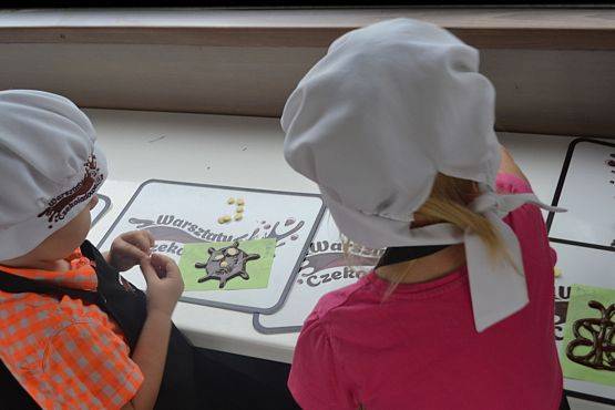 Grafika #58: Czekoladowy Autobus