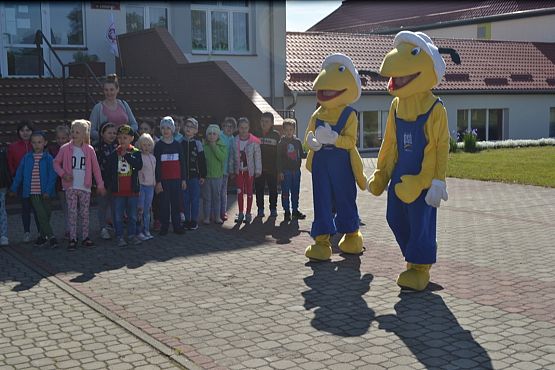 Grafika #2: "Wiosna z Mrówką"