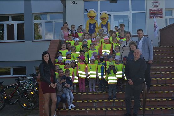 Grafika #13: "Wiosna z Mrówką"